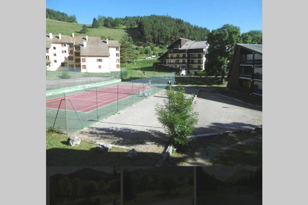 Studio mansardé 18 m2 climatisé avec piscine privée Gresse-en-Vercors Extérieur photo