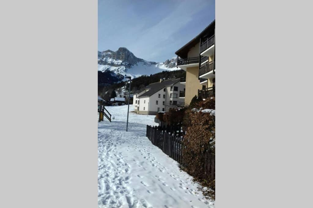 Studio mansardé 18 m2 climatisé avec piscine privée Gresse-en-Vercors Extérieur photo